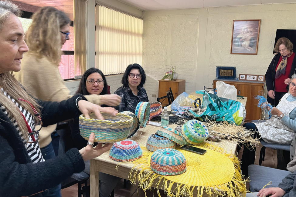 Amplia oferta programática e inicio de talleres en el Centro Penitenciario Femenino San Joaquín